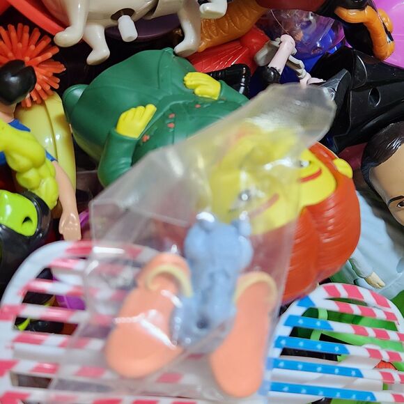 Box of Small Toys – Mixed Lot – McDonald’s & Knick-Knacks – 5 lbs - Picture 2 of 10
